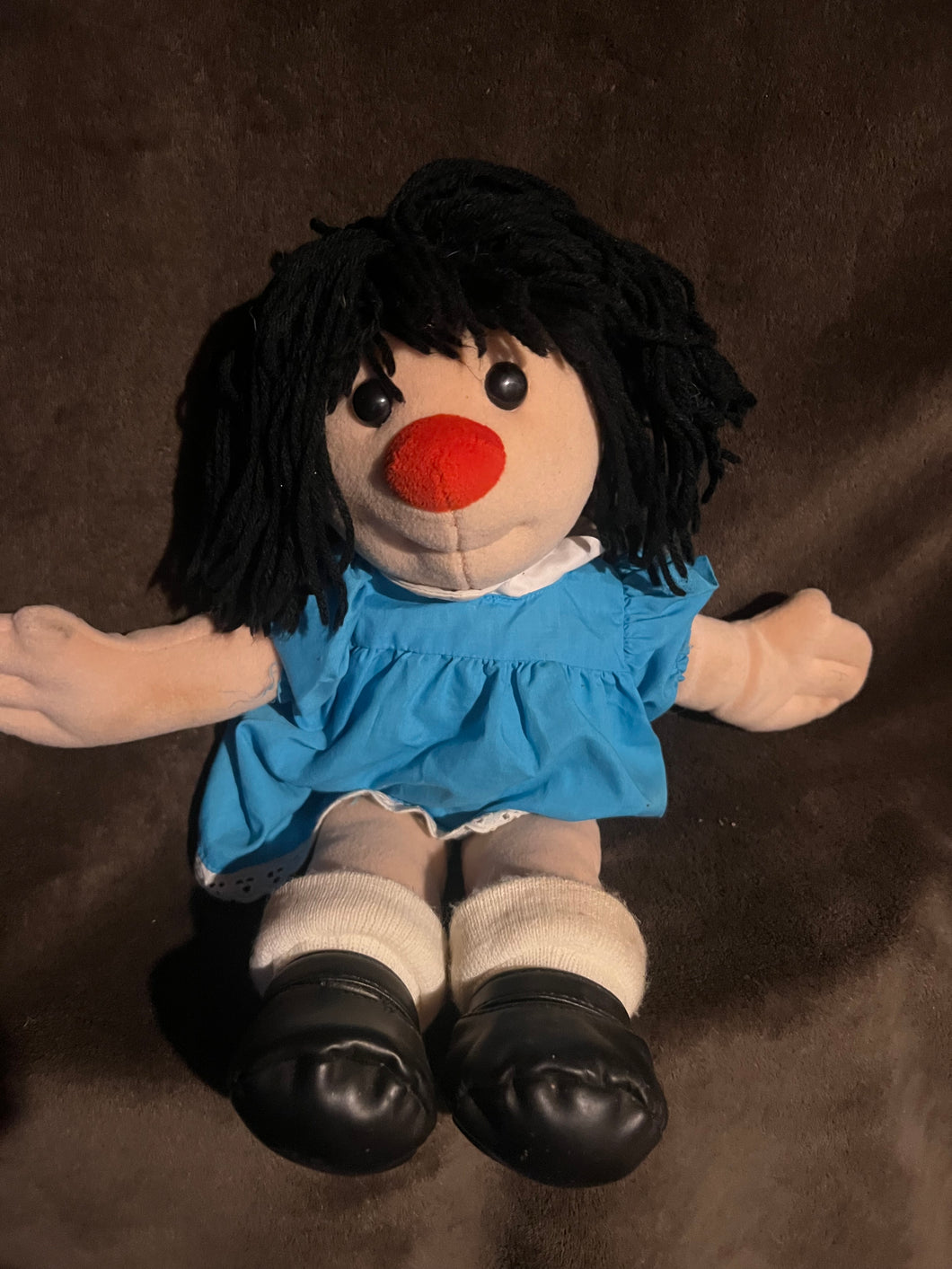 Comfy Couch Rare Vintage Molly Plush 17 inch Common Wealth Doll